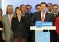 Mariano Rajoy, entonces líder del PP, comparece en rueda de prensa junto a su ejecutiva nacional tras el estallido del 'caso Gürtel', en febrero de 2009.