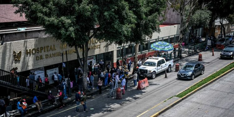 La Raza: Una ciudad médica engullida por el Covid