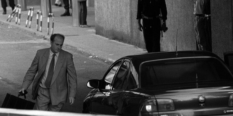 El juez regresa a Ermua para juzgar a los que callaron | Politica