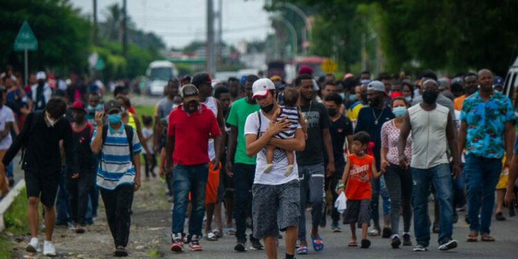 México suspende trámites en oficina de Tapachula tras "irrupción violenta"