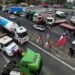 Uno de los bloqueos de los camioneros, a 40 kilómetros de Santiago de Chile, este martes 26 de abril.
