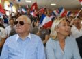 Marine Le Pen y Jean-Marie Le Pen en septiembre de 2014 en Frejus.
