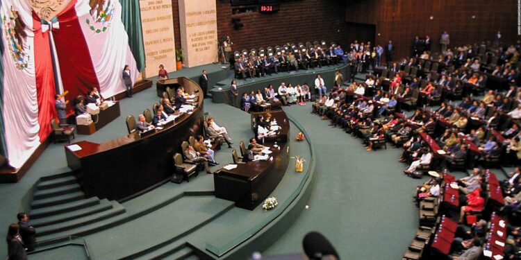 denuncia de traición a la patria es una actitud represiva, según analista