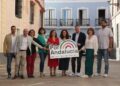 Representantes de las formaciones de la coalición Por Andalucía, en Sevilla. De izquierda a derecha, Mario Perea, concejal de Écija de Podemos; Ernesto Alba, de Izquierda Unida; Carmen Molina, de Alianza Verde; Mar González, de Verdes Equo Andalucía; Esperanza Gómez, de Más País Andalucía; Inmaculada Nieto, de IU; Juan Antonio Delgado, de Podemos Andalucía; María José Torres, de Iniciativa del Pueblo Andaluz; y José Piña, de Podemos.