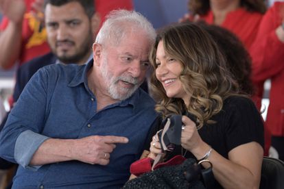 Lula junto a Rosangela da Silva, en mayo de 2022.