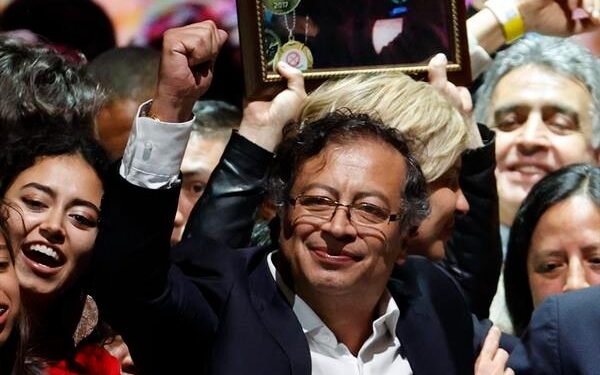 Gustavo Petro lleva al poder a la izquierda por primera vez de la historia de Colombia
