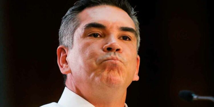 Alejandro Moreno promueve amparo para que Layda Sansores ya no revele más audios