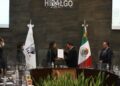 Julio Menchaca recibe constancia como gobernador electo de Hidalgo