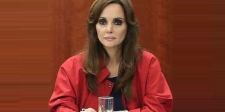 La senadora Lilly Téllez compartió una foto con AMLO tomada en el 2018