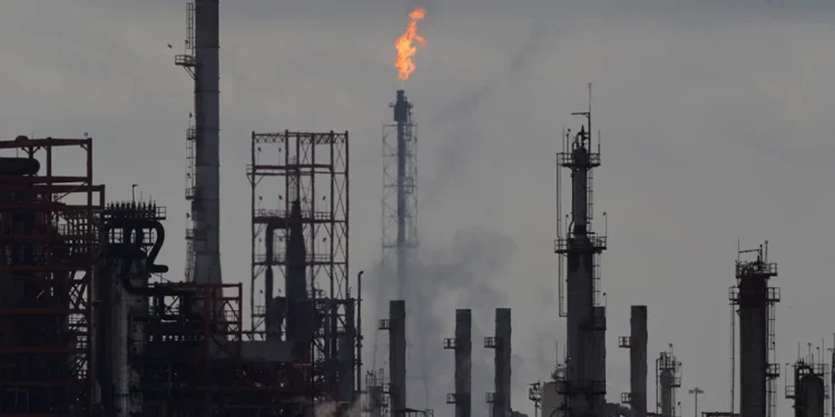 Reducirá PEMEX el  98% de emisiones contaminantes