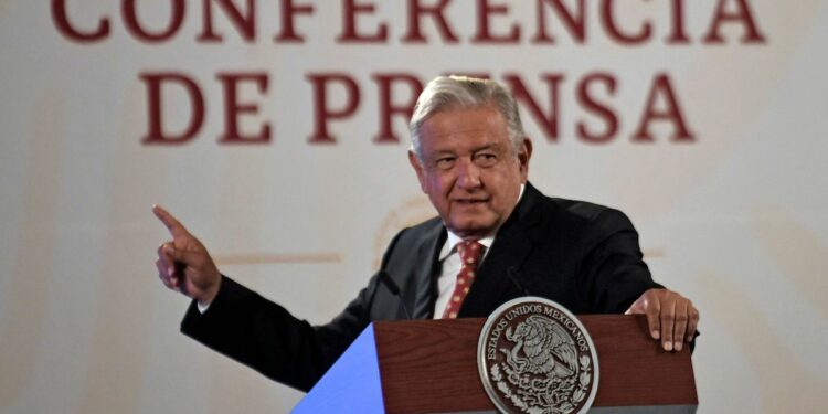 ¿Por qué López Obrador ya promueve a posibles sucesores?