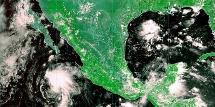 Howard es huracán categoría 1 y amenaza las costas mexicanas