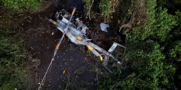 Al menos tres muertos tras desplomarse helicóptero de la Marina en Tabasco, México
