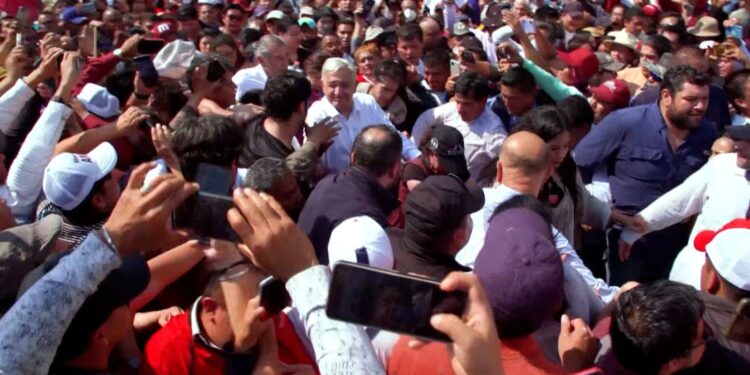 AMLO favorece la polarización política en México, dice analista