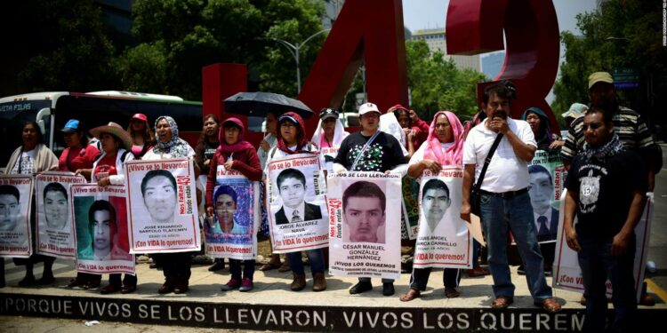 CIDH exige independencia en investigación de Ayotzinapa
