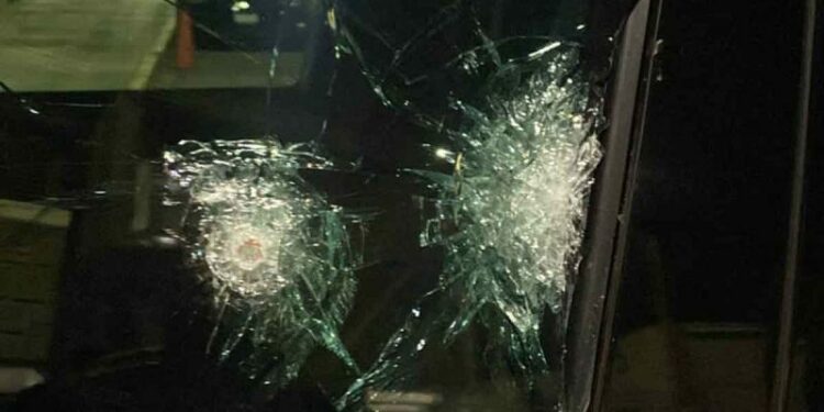 Atentado en contra del periodista Ciro Gómez Leyva; Salva su vida por blindaje de camioneta