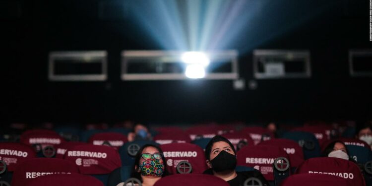Cine mexicano en jaque por falta de presupuesto. Esto pasa en el gremio