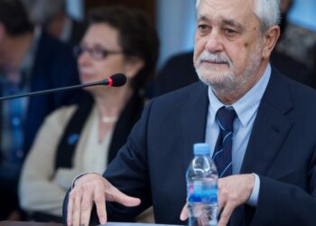 Caso ERE: La Audiencia de Sevilla esperará un informe forense sobre la salud de Griñán para decidir si frena su ingreso en prisión | España