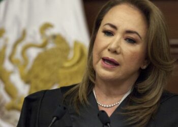 Ministra de la SCJN plagia tesis para titularse de Licenciada en Derecho