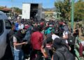 Autoridades de México encuentran a 269 migrantes hacinados en un tráiler en Chiapas