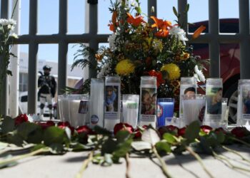 Aplazan resolución sobre posible juicio al comisionado del Instituto de Migración de México por el mortal incendio en centro de migrantes de Ciudad Juárez