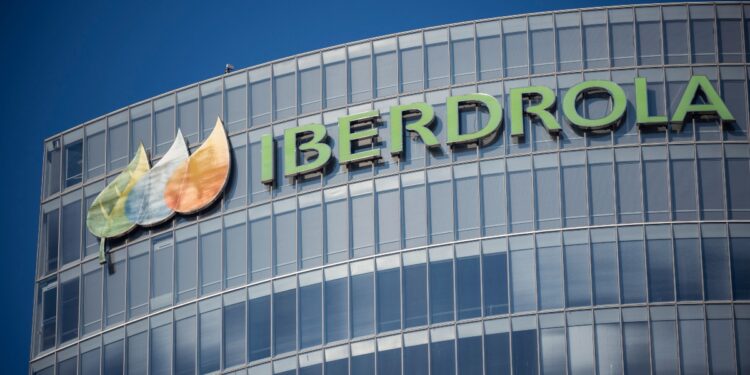 Iberdrola firmó acuerdo de intención para vender al gobierno de México plantas generadoras de energía