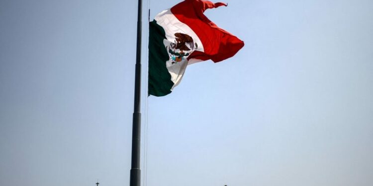 Suprema Corte de México prohíbe escuchas telefónicas sin autorización judicial