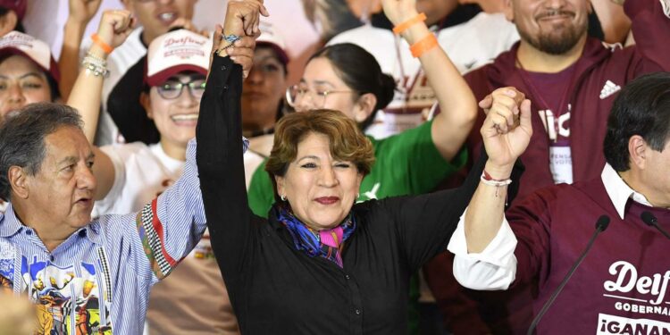 Delfina Gómez, de la coalición Juntos hacemos historia, lidera las elecciones a la gobernación del Estado de México