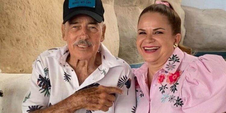 Viuda de Andrés García es blanco de críticas por usar la cuenta de Instagram del actor: ‘Ya déjelo descansar’