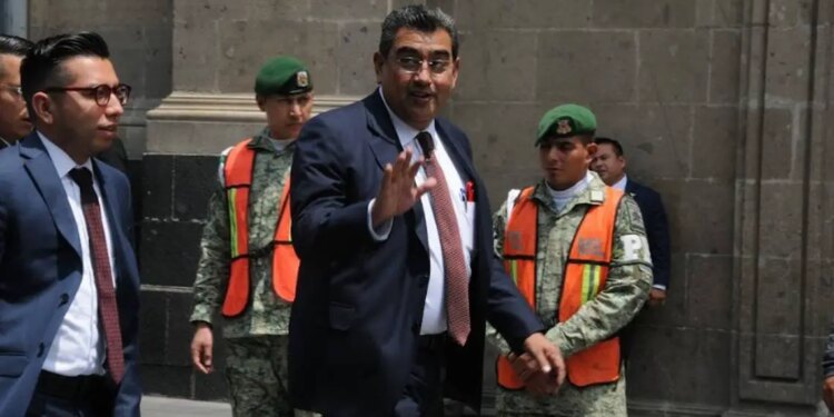 15 candidatos a gobernador en Puebla.