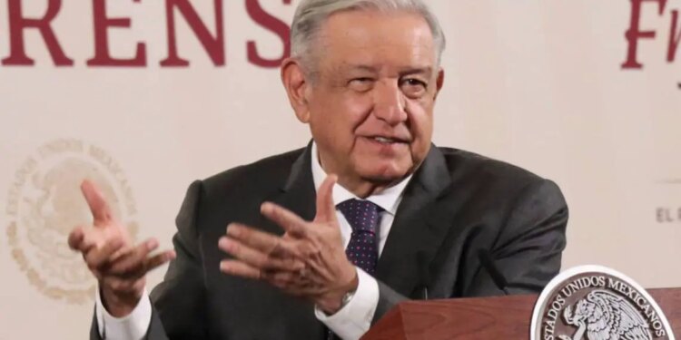 AMLO reformará el INE en 2024.