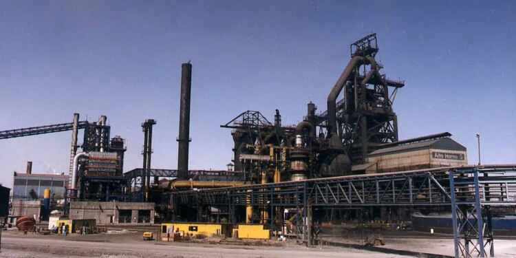 El gobierno busca reactivar AHMSA.