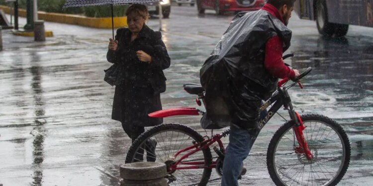 Estado del tiempo en la trayectoria de Hilary.