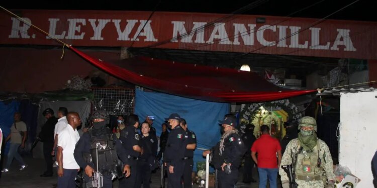 Incendio en mercado de Chilpancingo, Guerrero afecta locales de abarrotes