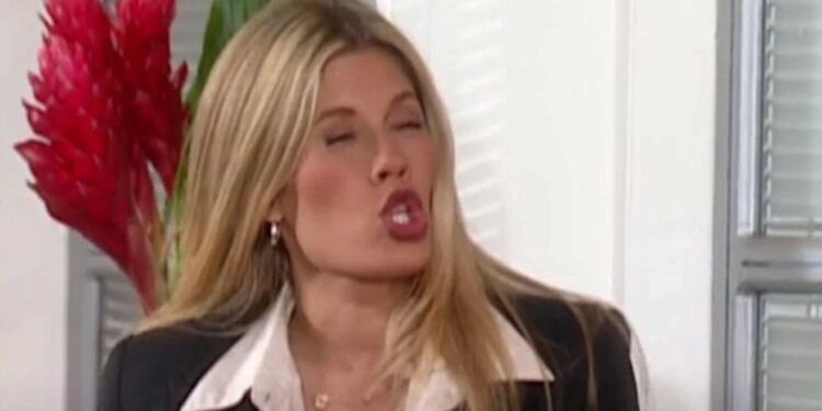 La increíble razón por la que Lorna Paz no puede hablar como 'La Peliteñida'