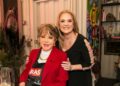 Lolita Ayala aparece en público con un bastón y tanque de oxígeno; su salud preocupa a fans