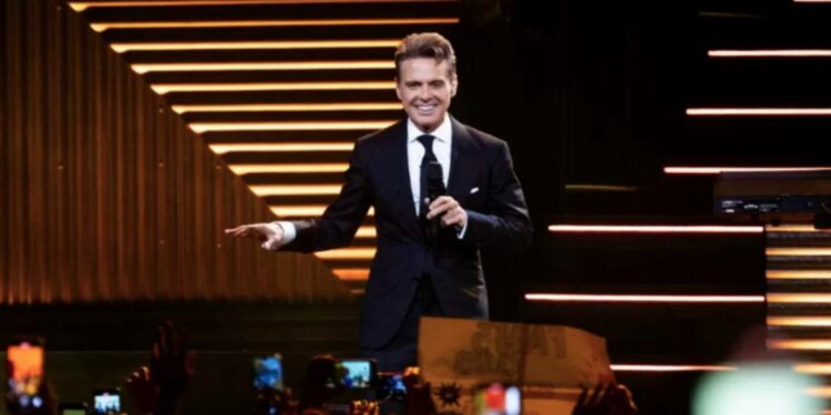 Luis Miguel es hospitalizado de emergencia en Chile durante su tour 2023