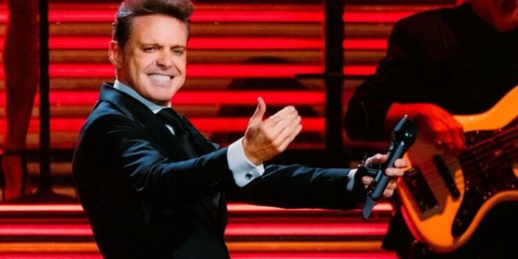 Luis Miguel le pone un alto a los rumores sobre su estado de salud