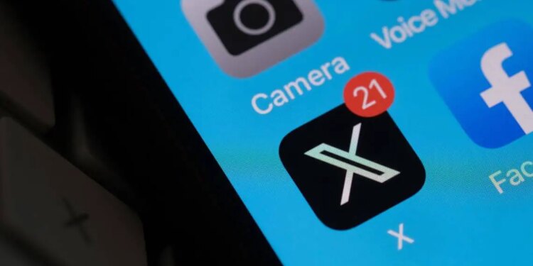 Nuevo nombre y pago en TweetDeck