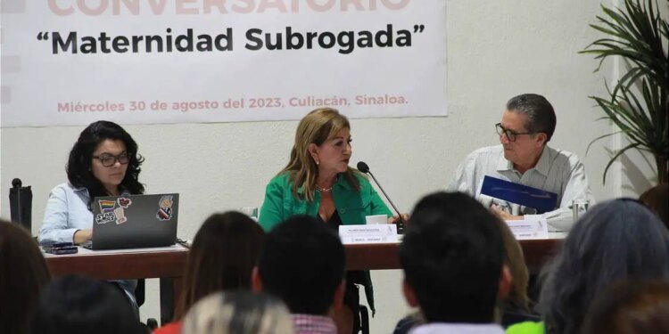 Regulan maternidad subrogada en Sinaloa