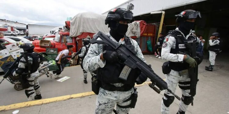 Rescatan a oficial de la Guardia Nacional en Puebla