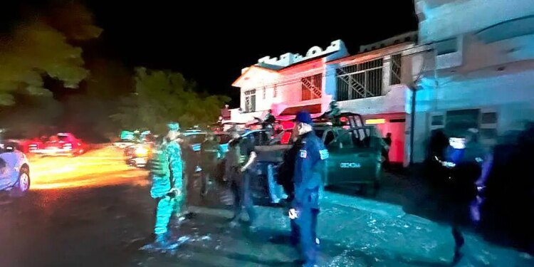 Rescatan con vida a titular del MP de Coyuca, Guerrero