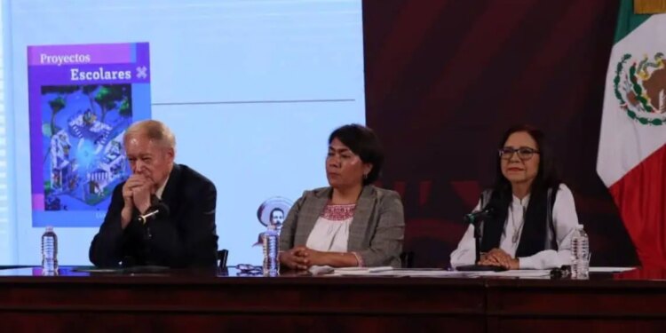 SEP enfrenta desafío sin libros de texto.