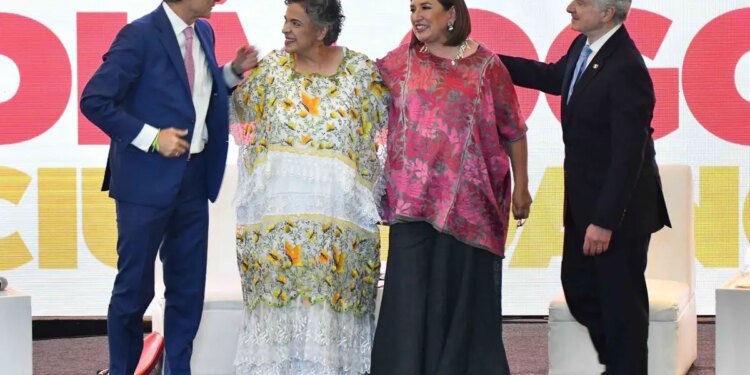 Triunfo de Gálvez, Creel y Paredes