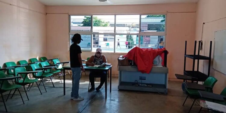 3 mil escuelas de la sierra chiapaneca - título