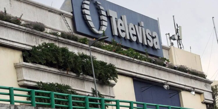 Acciones de Televisa en mínimo quinquenal.