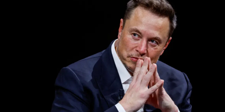 Amplían investigación en la UE contra Elon Musk.