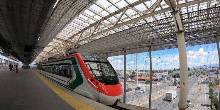 Avances acelerados en estaciones del Tren Interurbano