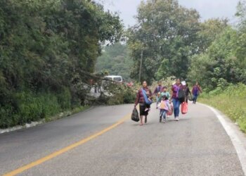 Bloqueos y acorralamiento en Oxchuc, Chiapas