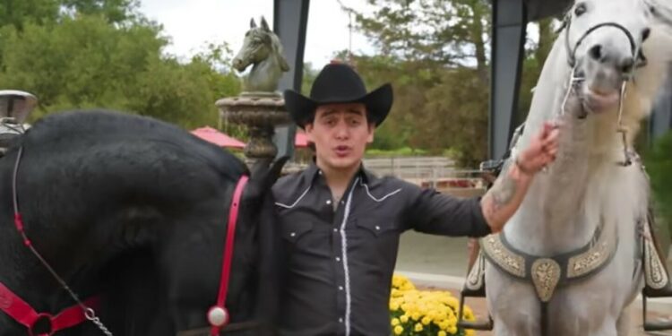 Conoce la canción en inglés que Julián Figueroa compuso para la película ‘Centurion: The Dancing Stallion’